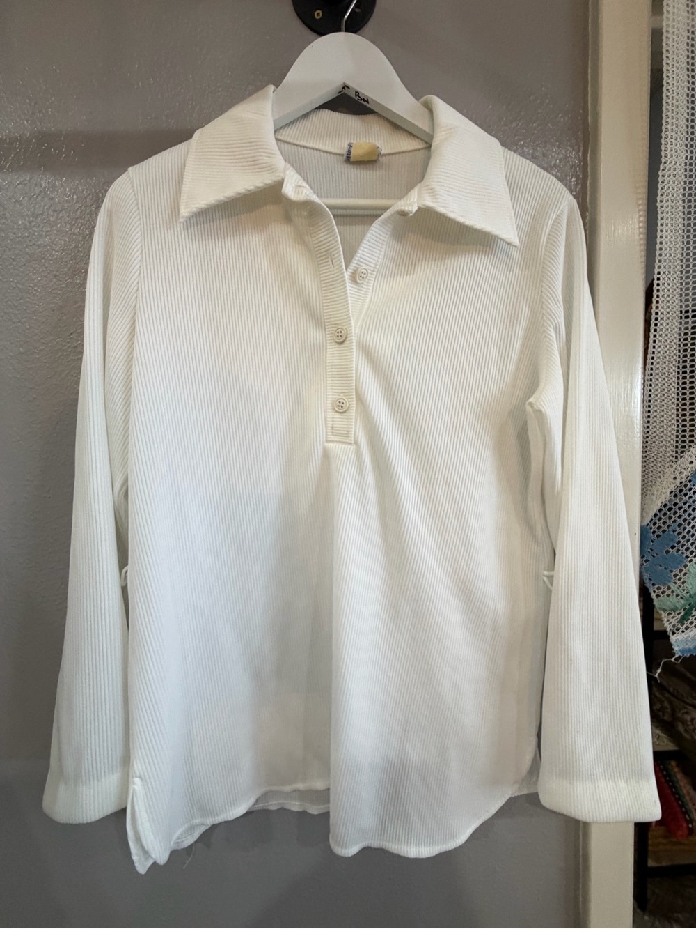 Women’s White Ribbed Button-Down Long Sleeve Shirt